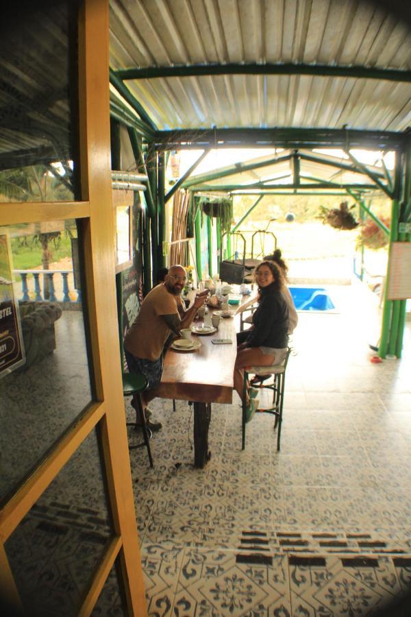 Alegria Hostel Boutique Guatapé Exteriör bild