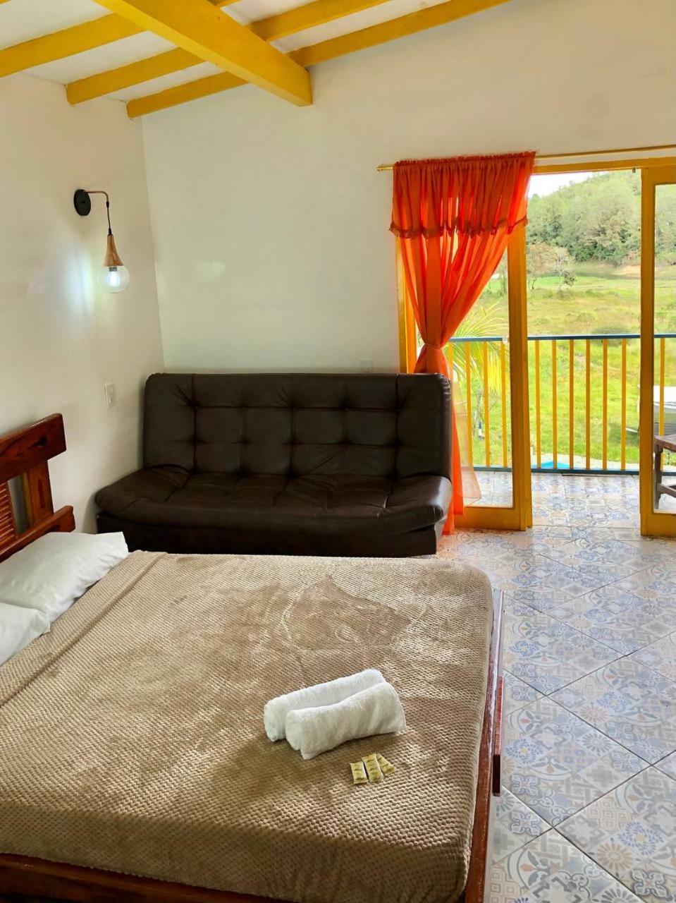 Alegria Hostel Boutique Guatapé Rum bild
